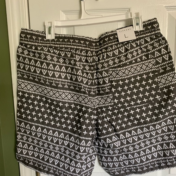Zip code swim shorts - Picture 2 of 10